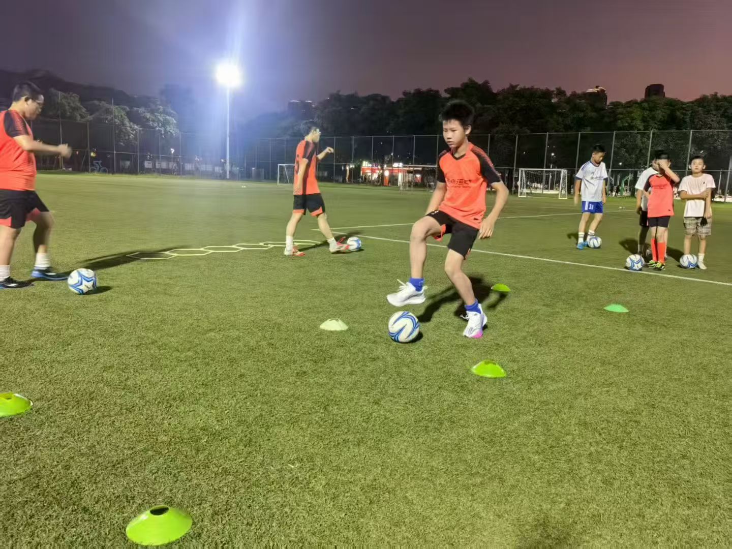 湿地足球场